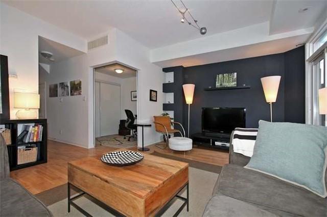 th 2 - 98 Carr St, Townhouse with 2 bedrooms, 2 bathrooms and 1 parking in Toronto ON | Image 4