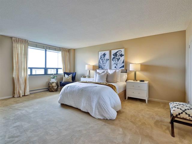 14b - 66 Collier St, Condo with 2 bedrooms, 2 bathrooms and 2 parking in Toronto ON | Image 7