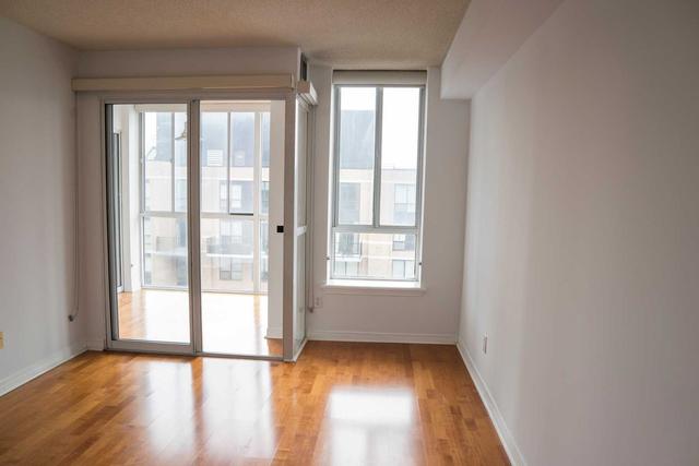 920 - 801 King St W, Condo with 1 bedrooms, 1 bathrooms and 1 parking in Toronto ON | Image 3