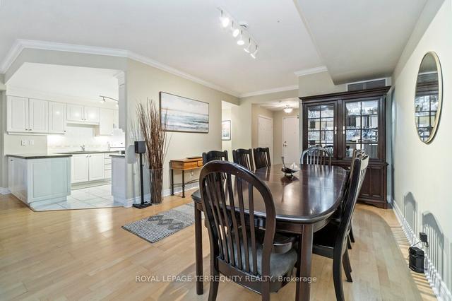 104 - 30 Anglesey Blvd, Condo with 2 bedrooms, 2 bathrooms and 2 parking in Toronto ON | Image 2