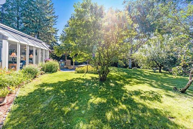 853 Horseshoe Valley Rd E, House detached with 2 bedrooms, 2 bathrooms and 3 parking in Oro Medonte ON | Image 16