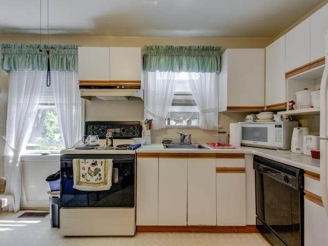 104 Lexfield Ave, House detached with 2 bedrooms, 1 bathrooms and 2 parking in Toronto ON | Image 7