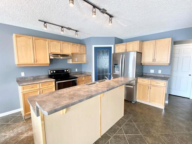 13 Park Circle, House detached with 4 bedrooms, 3 bathrooms and 6 parking in Whitecourt AB | Image 14