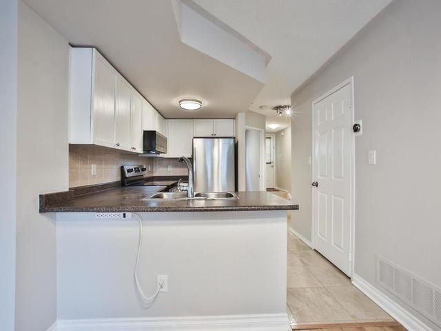 2 - 10 Turntable Cres, Townhouse with 3 bedrooms, 2 bathrooms and 1 parking in Toronto ON | Image 22