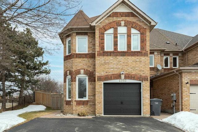 6985 Dunnview Crt, House attached with 4 bedrooms, 3 bathrooms and 5 parking in Mississauga ON | Image 12
