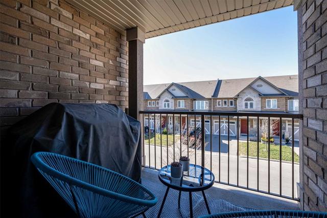 9 Bloom Cres, House attached with 2 bedrooms, 2 bathrooms and 2 parking in Hamilton ON | Image 9