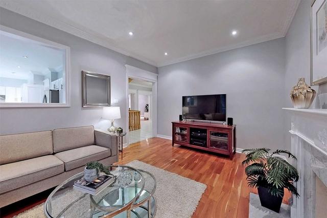 32 Tenbury Dr, House detached with 4 bedrooms, 3 bathrooms and 6 parking in Markham ON | Image 5