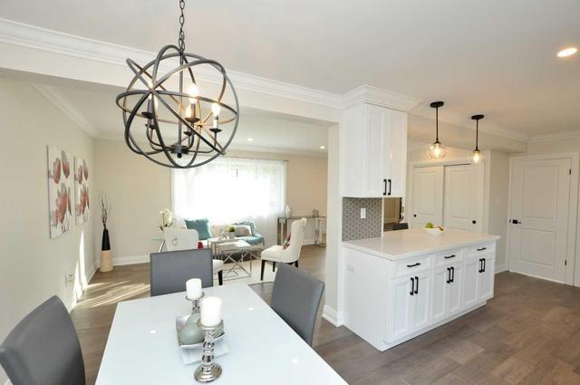 1325 Humphreys Cres, House detached with 3 bedrooms, 4 bathrooms and 3 parking in Burlington ON | Image 3