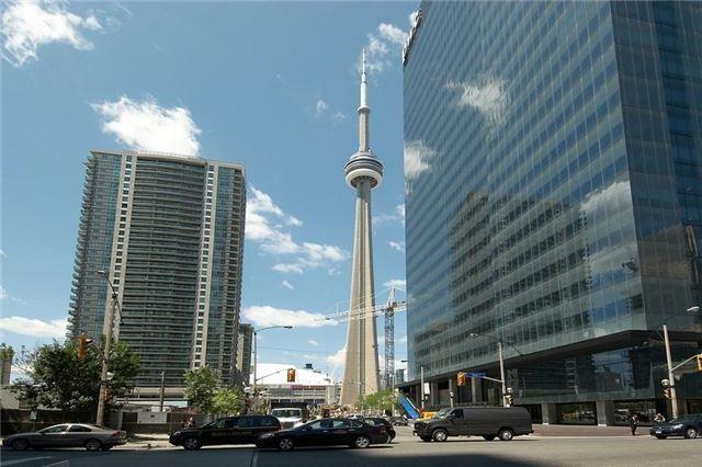 1001 - 14 York St, Condo with 3 bedrooms, 2 bathrooms and 1 parking in Toronto ON | Image 19