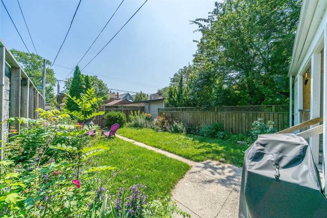 upper - 37 Garden Ave, House detached with 2 bedrooms, 2 bathrooms and 1 parking in Toronto ON | Image 18