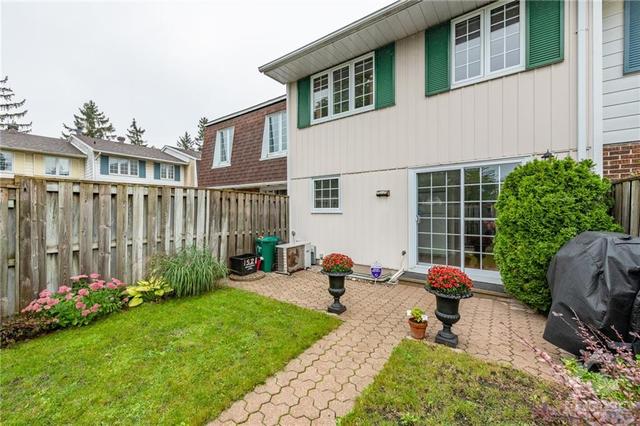 1521 Fisher Avenue, Townhouse with 3 bedrooms, 3 bathrooms and 1 parking in Ottawa ON | Image 30