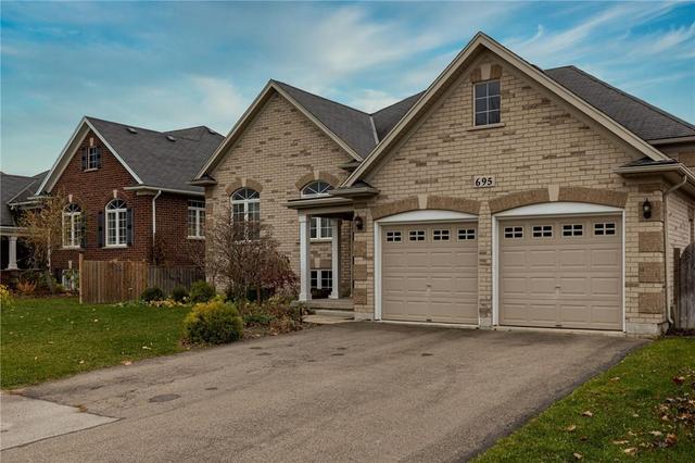 695 Line 2 Road, House detached with 4 bedrooms, 3 bathrooms and 2 parking in Niagara on the Lake ON | Image 2