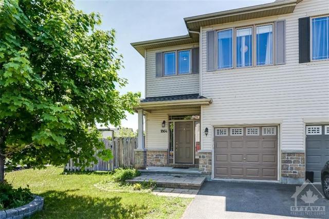 1864 Arrowgrass Way, Townhouse with 3 bedrooms, 3 bathrooms and 2 parking in Ottawa ON | Image 1