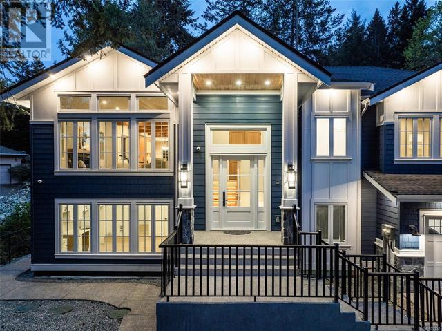 10950 Inwood Rd, House detached with 4 bedrooms, 5 bathrooms and 5 parking in North Saanich BC | Image 3