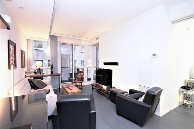 607 - 70 Temperance St, Condo with 1 bedrooms, 1 bathrooms and null parking in Toronto ON | Image 7