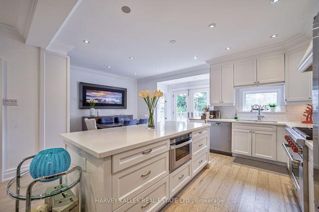 439 Melrose Ave, House detached with 3 bedrooms, 4 bathrooms and 3 parking in Toronto ON | Image 2