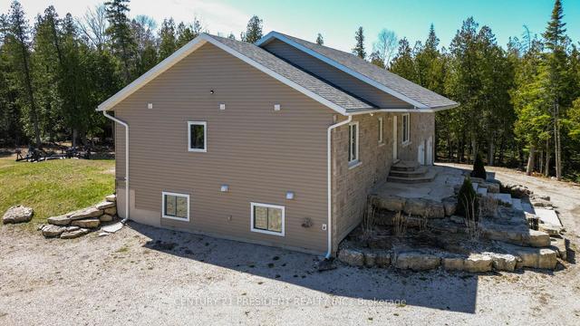 114 Pike St, House detached with 2 bedrooms, 2 bathrooms and 10 parking in Northern Bruce Peninsula ON | Image 16