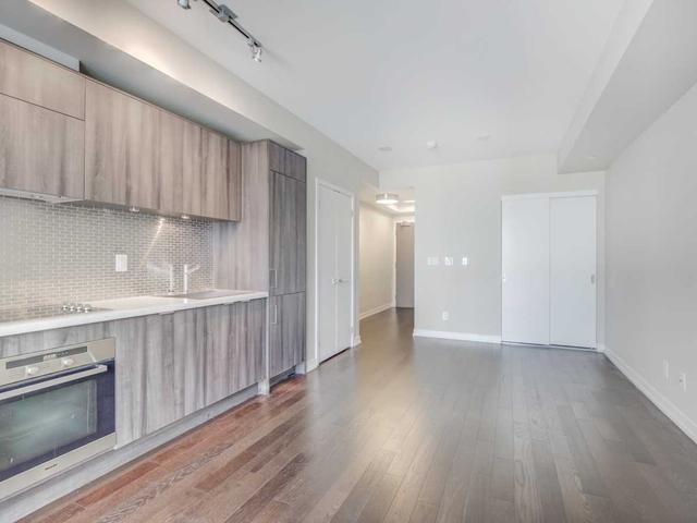 2403 - 21 Widmer St, Condo with 0 bedrooms, 1 bathrooms and 0 parking in Toronto ON | Image 10