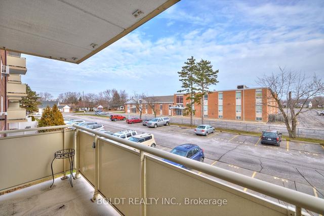 210 - 198 Scott St, Condo with 2 bedrooms, 1 bathrooms and 1 parking in St. Catharines ON | Image 13