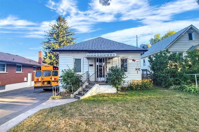 371 Adelaide Ave, House detached with 1 bedrooms, 2 bathrooms and 4 parking in Oshawa ON | Card Image