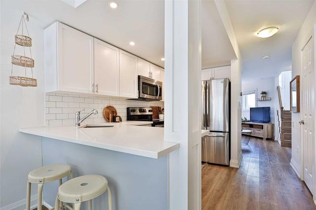 130 - 20 Merchant Lane, Townhouse with 2 bedrooms, 2 bathrooms and 1 parking in Toronto ON | Image 3