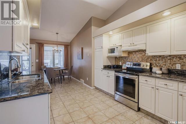 502 Blackthorn Crescent, House detached with 4 bedrooms, 3 bathrooms and null parking in Saskatoon SK | Image 10