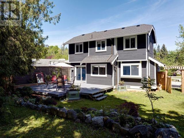 7843 Eagle Drive, House detached with 4 bedrooms, 3 bathrooms and null parking in Sunshine Coast B BC | Image 3