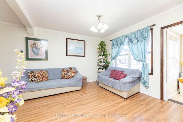 77 Eileen Ave, House detached with 3 bedrooms, 2 bathrooms and 1 parking in Toronto ON | Image 36