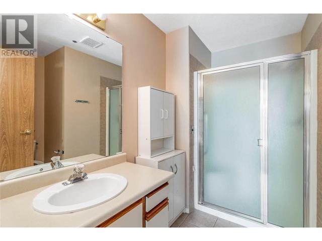 301 - 1045 Sutherland Avenue, Condo with 2 bedrooms, 2 bathrooms and 1 parking in Kelowna BC | Image 17