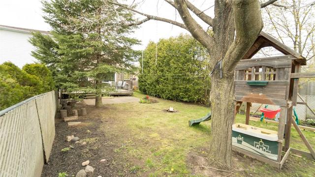106 Mowat Cres, House semidetached with 2 bedrooms, 3 bathrooms and 2 parking in Barrie ON | Image 15