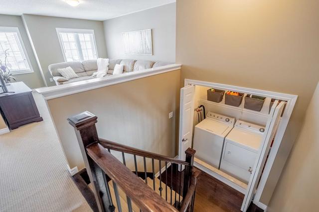 4764 Deforest Cres, House detached with 3 bedrooms, 3 bathrooms and 4 parking in Burlington ON | Image 3