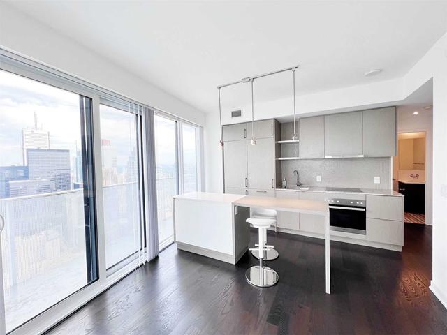 6302 - 100 Harbour St, Condo with 2 bedrooms, 2 bathrooms and 1 parking in Toronto ON | Image 17