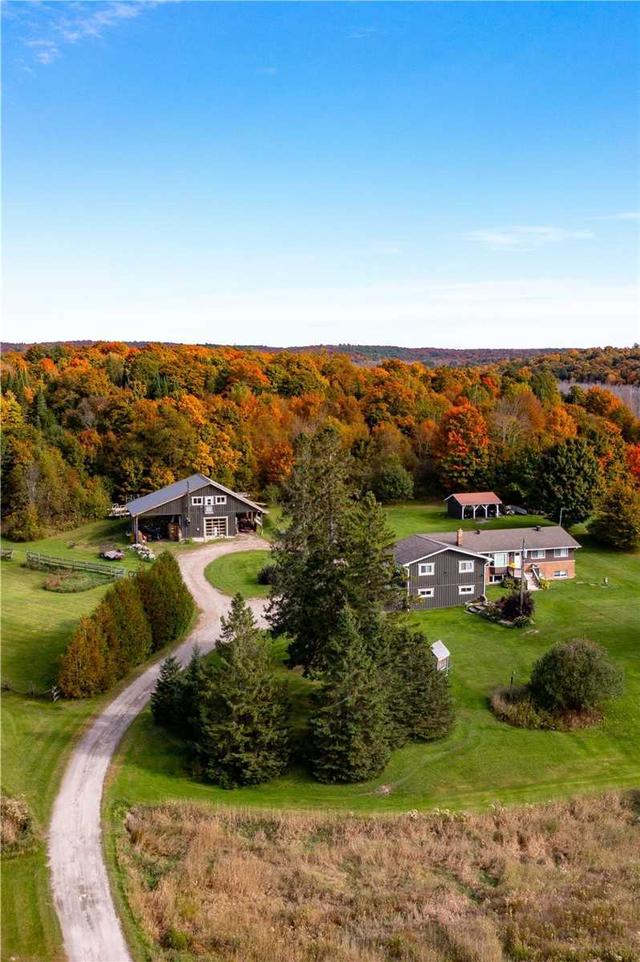 1038 Olsen Rd, Home with 2 bedrooms, 3 bathrooms and 32 parking in Muskoka Lakes ON | Image 38
