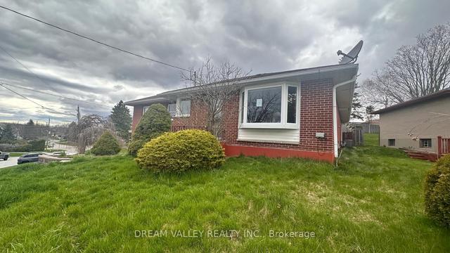 708 Tennyson Ave, House detached with 4 bedrooms, 3 bathrooms and 4 parking in Oshawa ON | Image 21