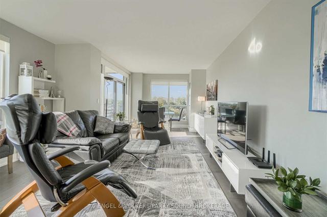 807 - 10 Delisle Ave, Condo with 2 bedrooms, 2 bathrooms and 1 parking in Toronto ON | Image 5