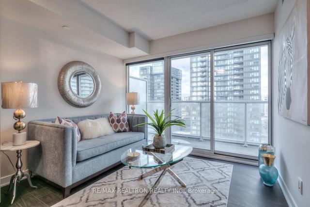 1509 - 17 Bathurst St, Condo with 1 bedrooms, 1 bathrooms and 0 parking in Toronto ON | Image 1