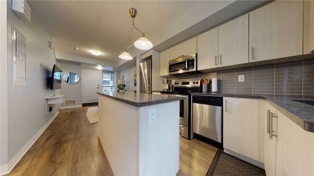 1 - 146 William Duncan Rd, Townhouse with 1 bedrooms, 2 bathrooms and 1 parking in Toronto ON | Image 3