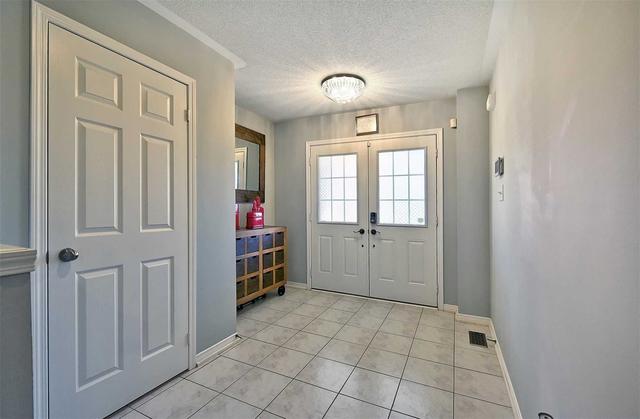 80 Harkness Dr, House detached with 3 bedrooms, 3 bathrooms and 5 parking in Whitby ON | Image 12