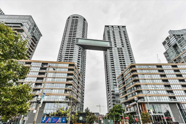4116 - 15 Iceboat Terr, Condo with 1 bedrooms, 1 bathrooms and 1 parking in Toronto ON | Image 1