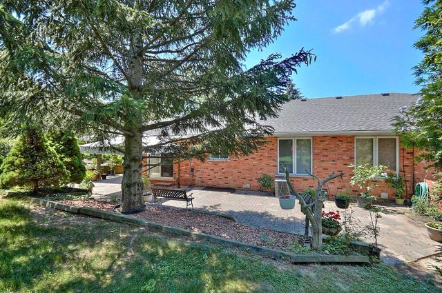 14 Pearl Ann Dr, House detached with 7 bedrooms, 4 bathrooms and 6 parking in St. Catharines ON | Image 22