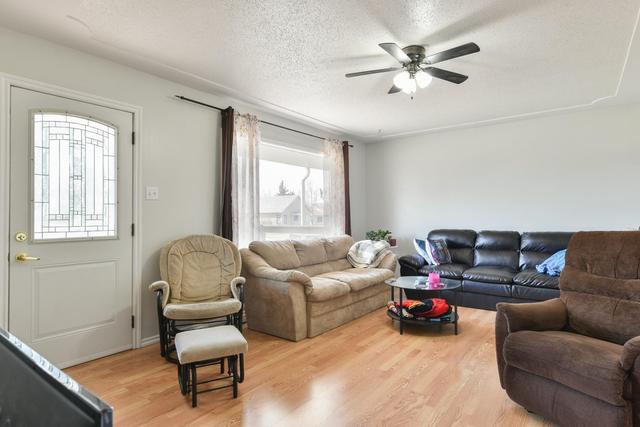 114 7th Avenue, House detached with 3 bedrooms, 2 bathrooms and 2 parking in Hanna AB | Image 7