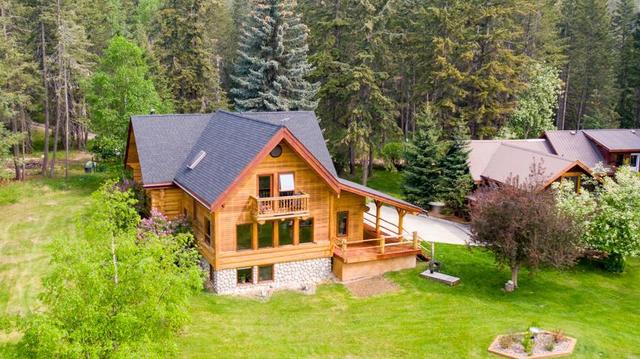 644 Lapp Rd, House detached with 8 bedrooms, 9 bathrooms and null parking in Columbia Shuswap A BC | Image 1