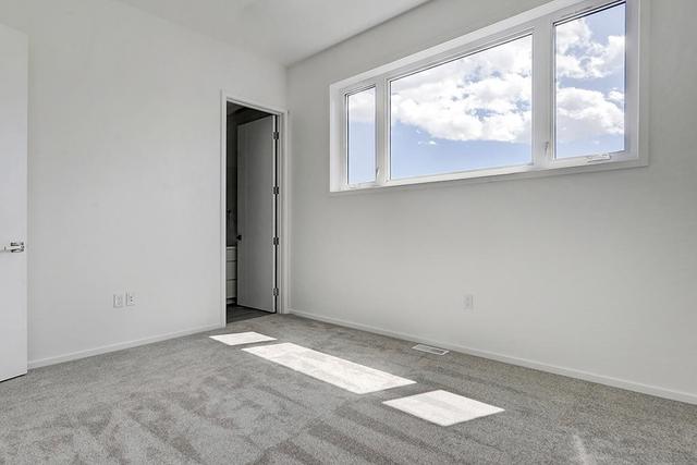 4015 8 Avenue Sw, Home with 2 bedrooms, 2 bathrooms and 2 parking in Calgary AB | Image 20