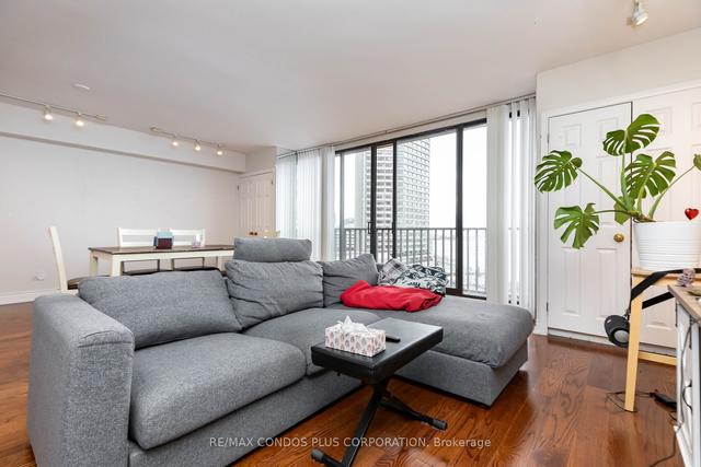 1226 - 33 Harbour Sq, Condo with 1 bedrooms, 1 bathrooms and 1 parking in Toronto ON | Image 27