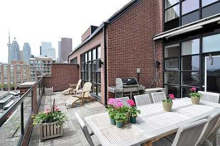 606 - 261 King St E, Condo with 1 bedrooms, 2 bathrooms and 1 parking in Toronto ON | Image 1