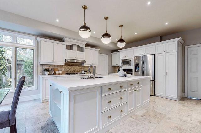 117 Perry Cres, House detached with 5 bedrooms, 4 bathrooms and 6 parking in Toronto ON | Image 32
