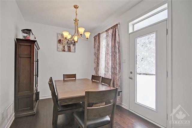 8 Darvoy Mews, Townhouse with 3 bedrooms, 3 bathrooms and 1 parking in Ottawa ON | Image 9