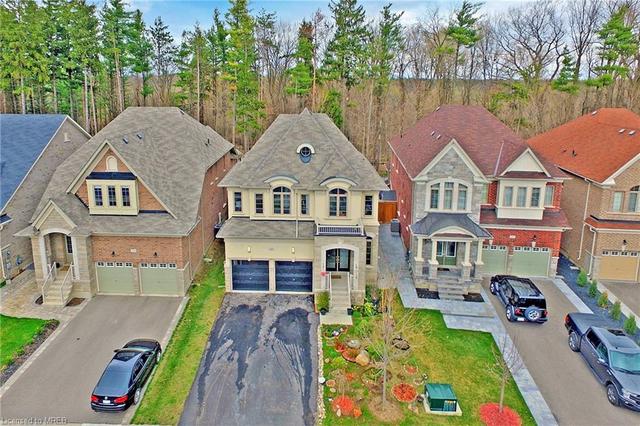 141 Upper Canada Court, House detached with 4 bedrooms, 4 bathrooms and 6 parking in Halton Hills ON | Image 1