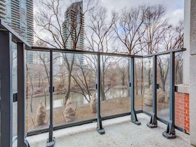 Th6 - 2220 Lake Shore Blvd W, Townhouse with 2 bedrooms, 3 bathrooms and 1 parking in Toronto ON | Image 10