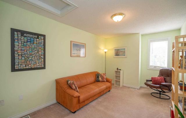1035 On Bogart Circ, Townhouse with 2 bedrooms, 2 bathrooms and 2 parking in Newmarket ON | Image 9
